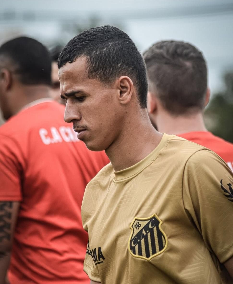 Vitor Reis - Clube Atlético Cambé